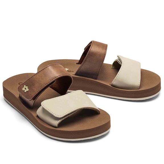 Juniors Lil' Dana&trade; Sandals image number 4