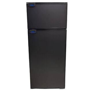 Cruise 226 Refrigerator/Freezer, AC/DC, Black