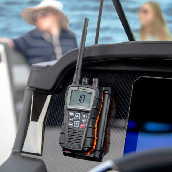 Cobra BlueBound 350 VHF Handheld Marine Radio - Black image number 3