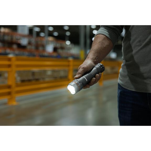 NEWTON 1000 LUMEN FLASHLIGHT image number 5
