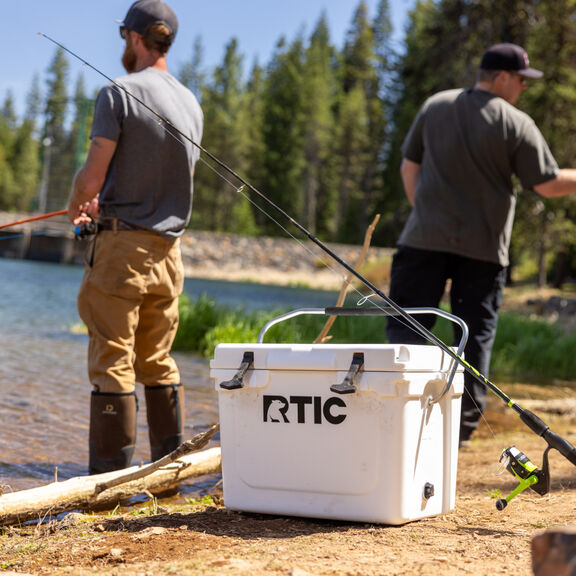 20 Quart Ultra-Tough Rotomolded Hard-Sided Ice Chest Cooler, Fits 30 Cans, Lagoon image number 3