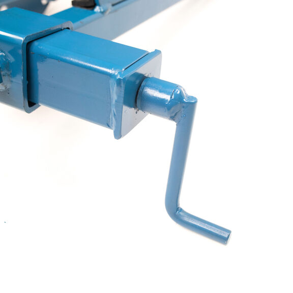 Bench Mounted Service Station with Lower Unit Fixture image number 6