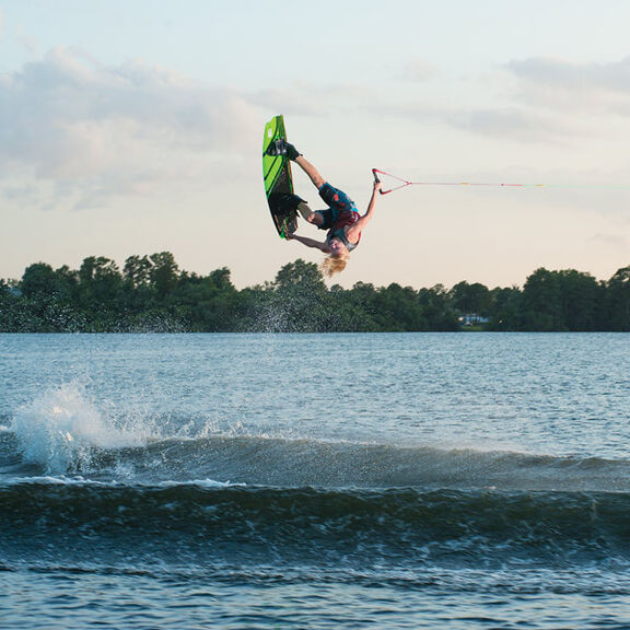 Set Wakeboard Brunelli Charbon 138 Cm Avec Fixations Jobe Maze