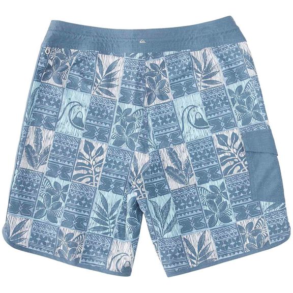 Men's Leaf Boxes Scallop Board Shorts image number 1