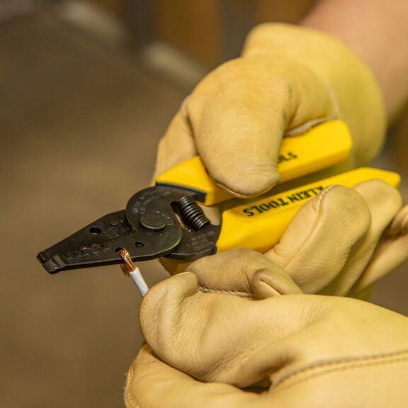 Wire Stripper/Cutter (10-18 AWG Solid) image number 3