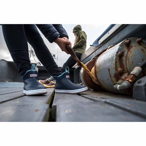 Women's 6" Ankle Deck Boots image number 7