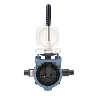 Gusher Urchin Thru-Hull Manual Bilge Pump with Removable Handle