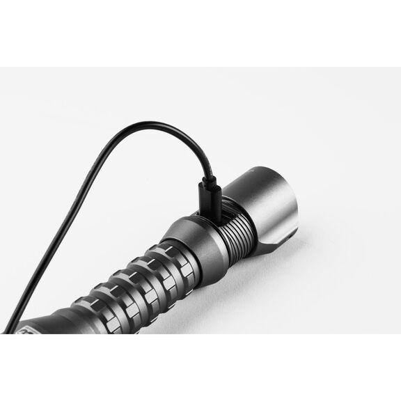 Davinci 1800L: 1800 Lumen Rechargeable Flashlight with Power Bank and Push Button Mode Selector image number 3