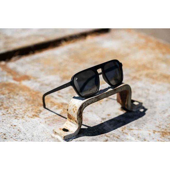 Pacific Palisades Polarized Sunglasses image number 7