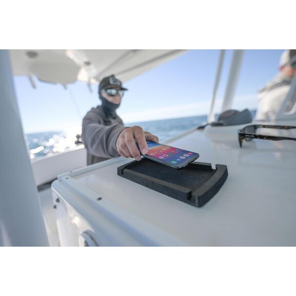 ROKK Wireless - Catch 10W Waterproof Wireless Charging Mat, 12/24V image number 4