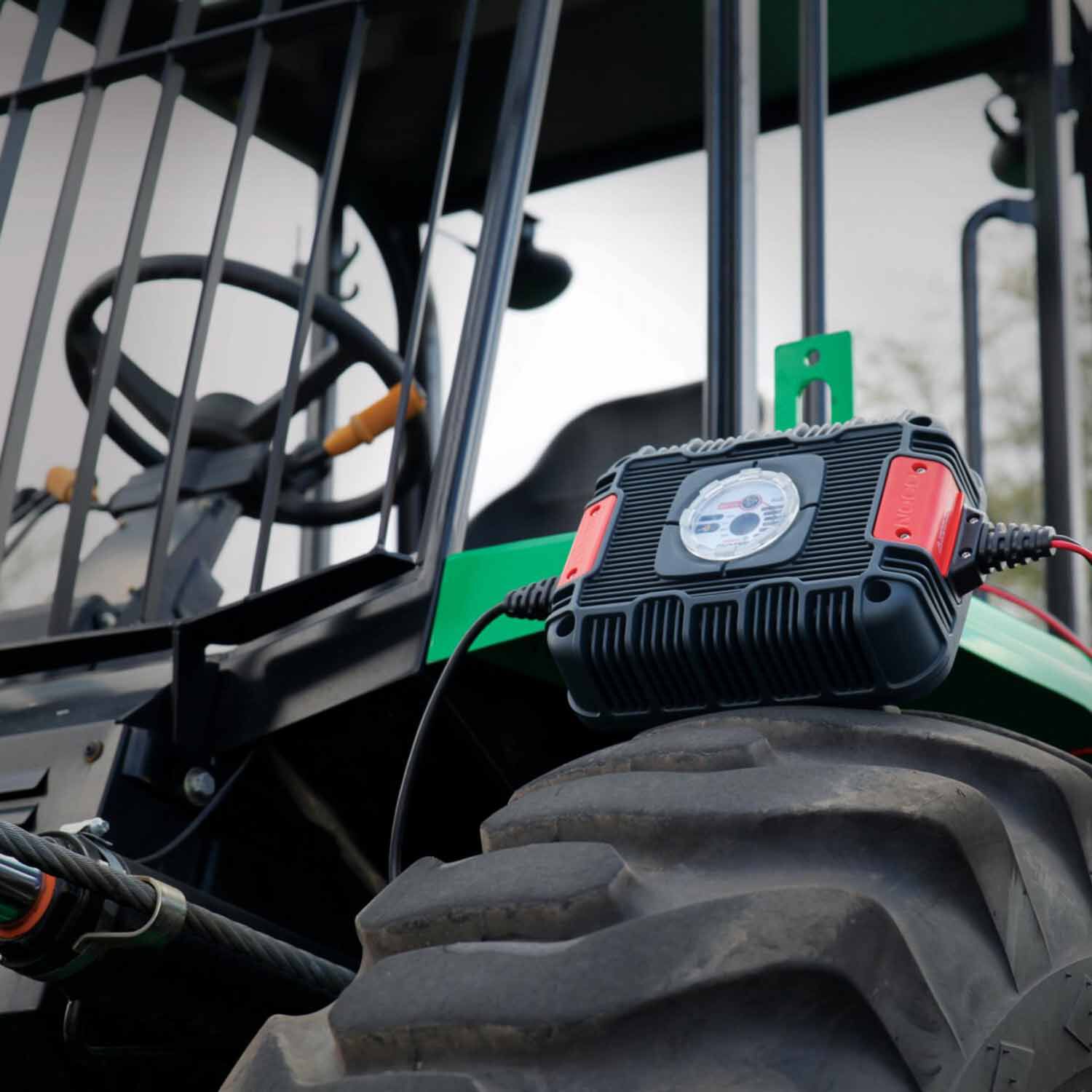 NOCO Genius UltraSafe 36 V 26 A Industrial Battery Charger