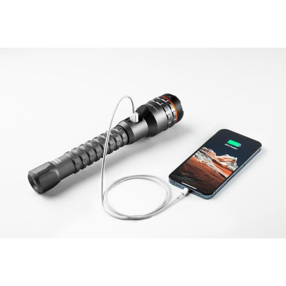 Davinci&trade; 3200L Flashlight with Power Bank & Push Button Mode Selector image number 3