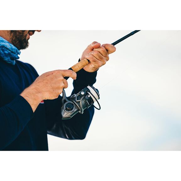 Clash&trade; II 4000 Spinning Reel image number 4