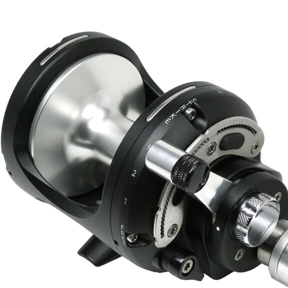 Makaira Sea Black Lever Drag Conventional Reels image number 3