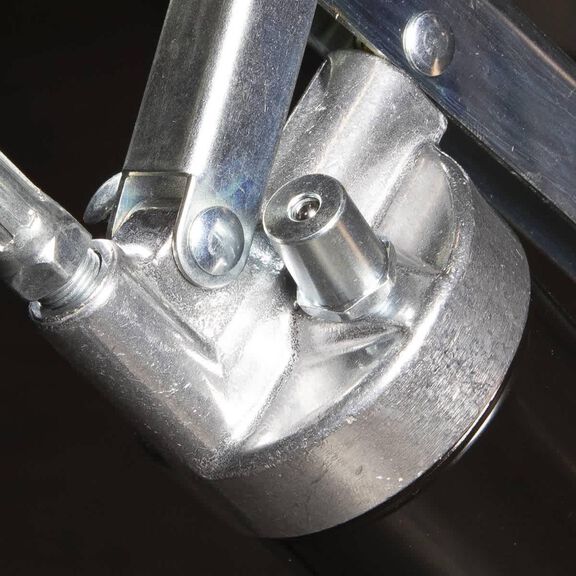 Workforce Pro Heavy-Duty Lever Action Grease Gun image number 5
