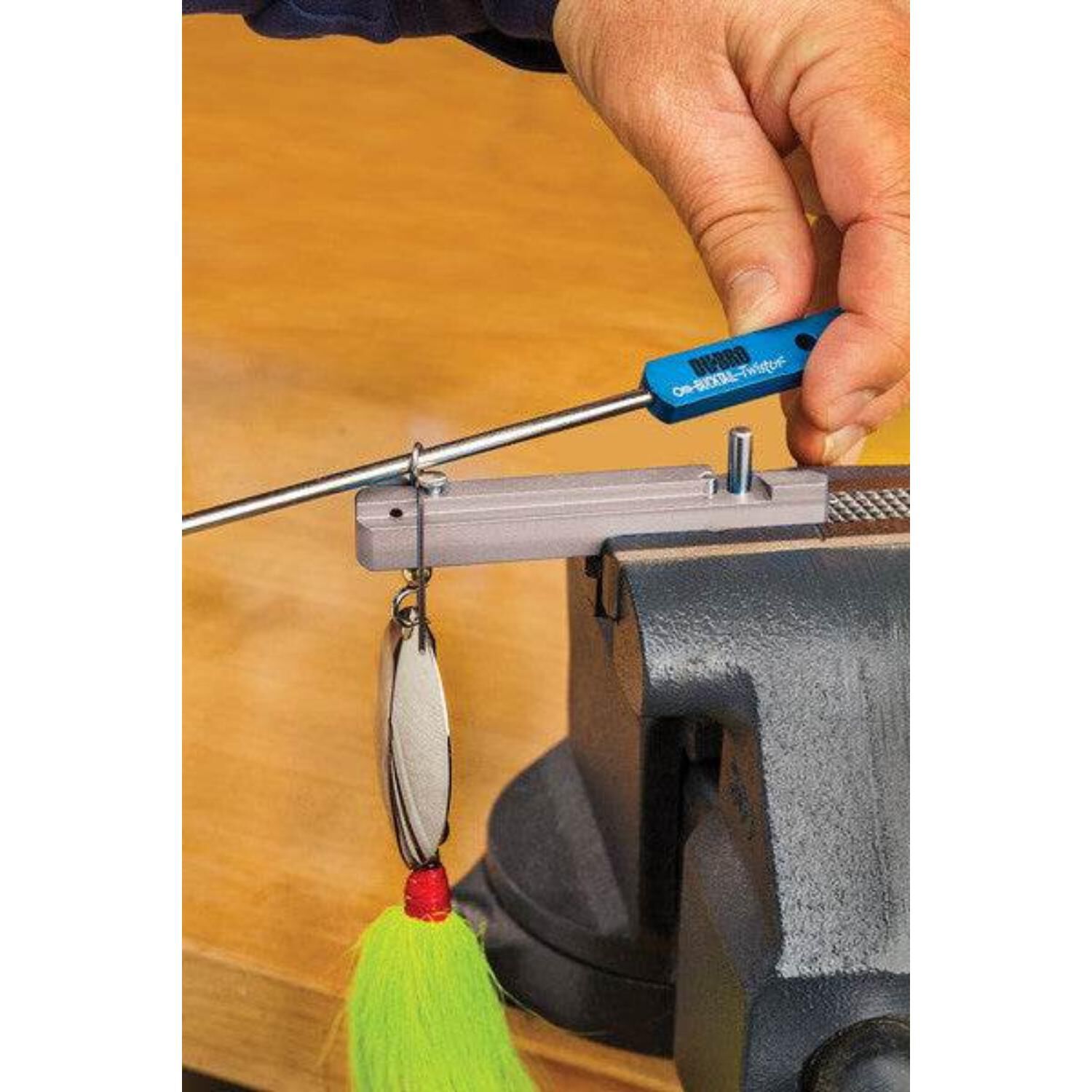 DU-BRO Bucktail Twister (for 0.041