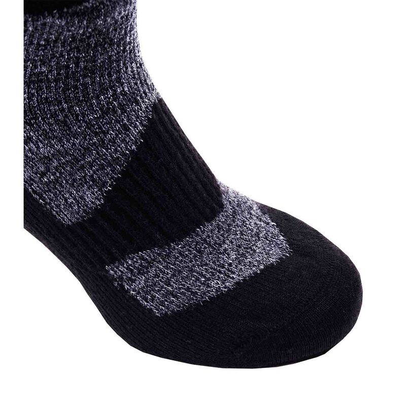 Men's Walking Thin Mid Length Socks image number 1