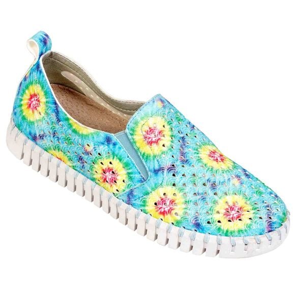 Women's Tulip Perferated Slip-On Sneakers