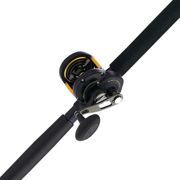 Squall&reg; II Lever Drag Conventional Combos image number 0