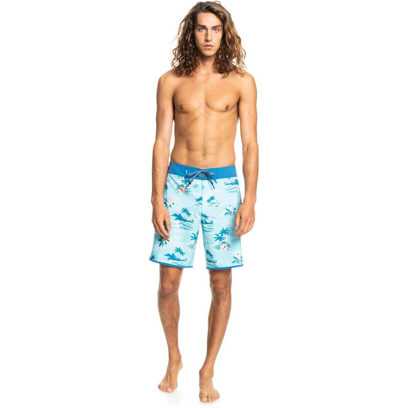 QUIKSILVER Men's Surfsilk Scallop Board Shorts West Marine