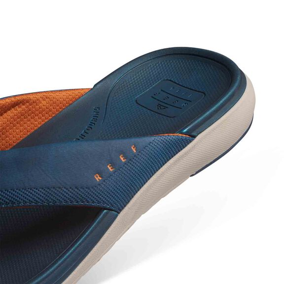 Men's Cushion Norte Flip-Flop Sandals image number 5