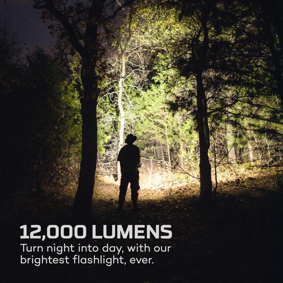 DAVINCI 12000L Flashlight: 12,000 Lumen LED Rechargeable Flashlight & Power Bank image number 2