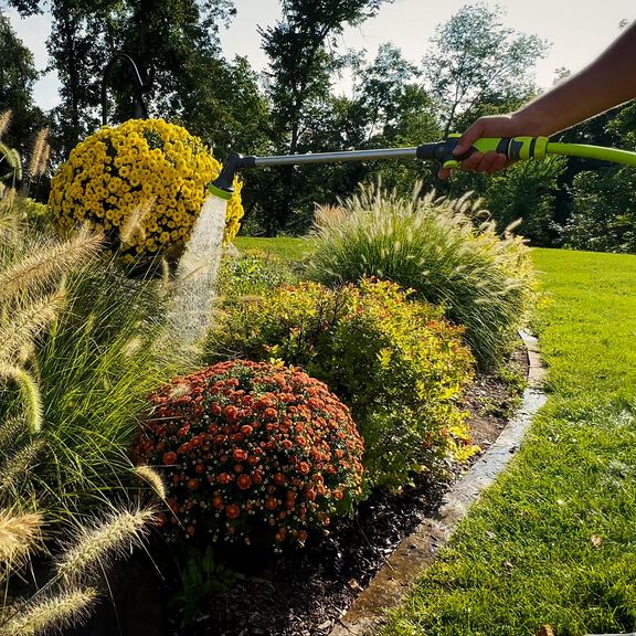 Flexzilla Garden Hose Watering Wand, 3-Pattern Adjustable, 28" image number 5