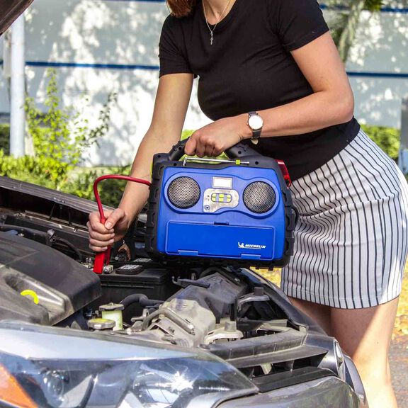 Michelin Multi-Function Portable Power Source XR1 image number 4
