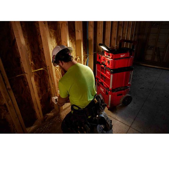 M12&trade; PACKOUT&trade; Flood Light with USB Charging image number 2