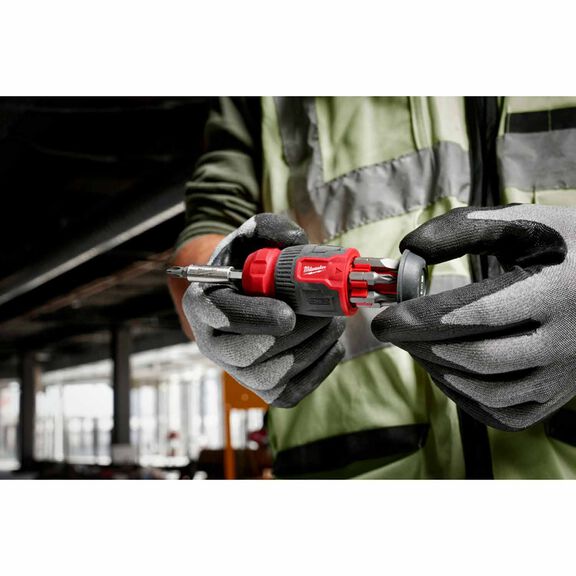 8-in-1 Compact Multi-Bit Screwdriver image number 4