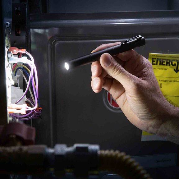 Radiant&reg; Rechargeable Pen Light image number 8