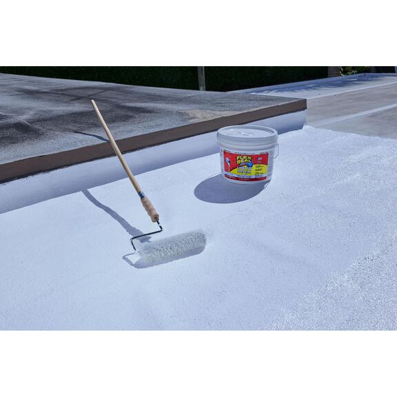 Flex Seal Liquid&reg; Max White, 2.5 Gallon image number 2