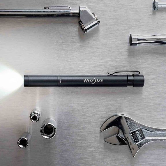 Radiant&reg; Rechargeable Pen Light image number 6