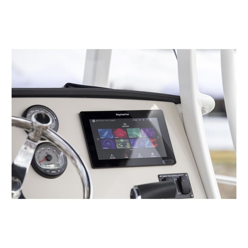 AXIOM 7 RV Multifunction Display with RealVision 3D Transducer and LightHouse USA Charts image number 2