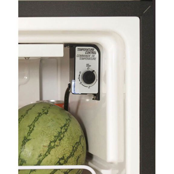 DE0788B 3.1 Cubic Ft. Refrigerator/Freezer image number 1