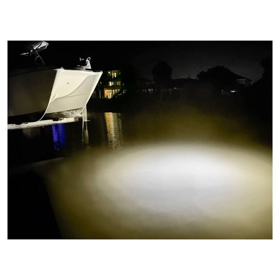 INCREDIBLE UNDERWATER LIGHTS Mega-Watt Underwater Color LED