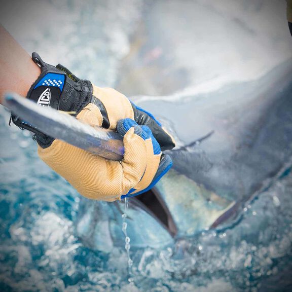 Bluefever Wire Max Gloves image number 1