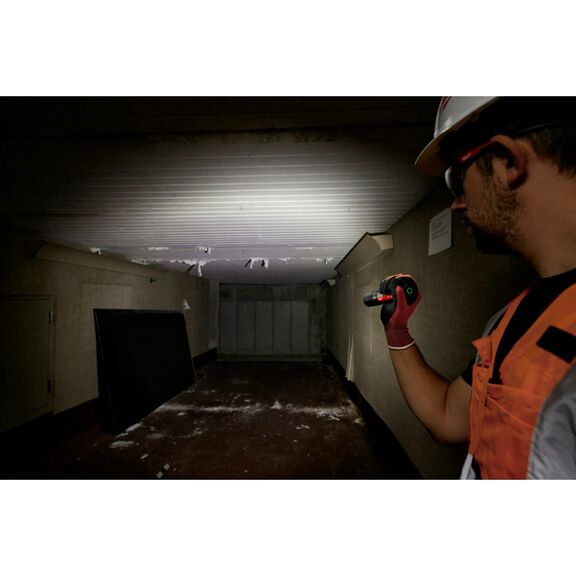 REDLITHIUM&trade; USB 2,000 Lumen Slide Focus Flashlight image number 7