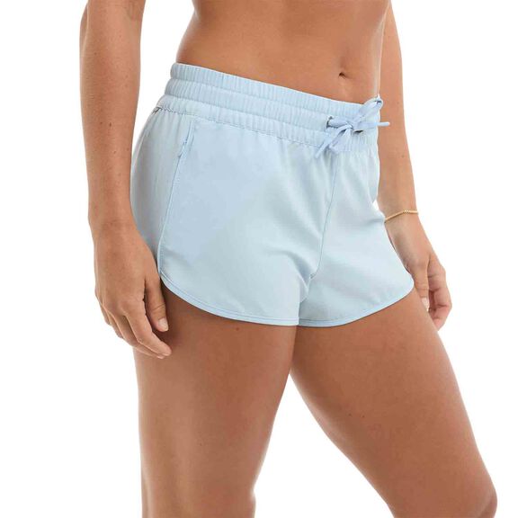 Women's Solid La Paz Active Shorts image number 1