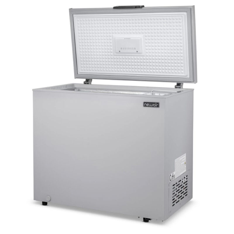 6.7 Cu Ft. Compact Chest Freezer image number 2