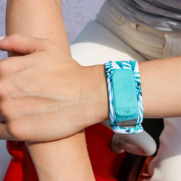 Mosquito Repellent Wristband Bonus (Foliage and Turquoise) image number 3