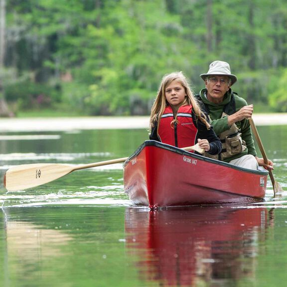 Guide 147 Canoe image number 3