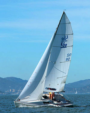 Ultimate 20 sailboat going to weather