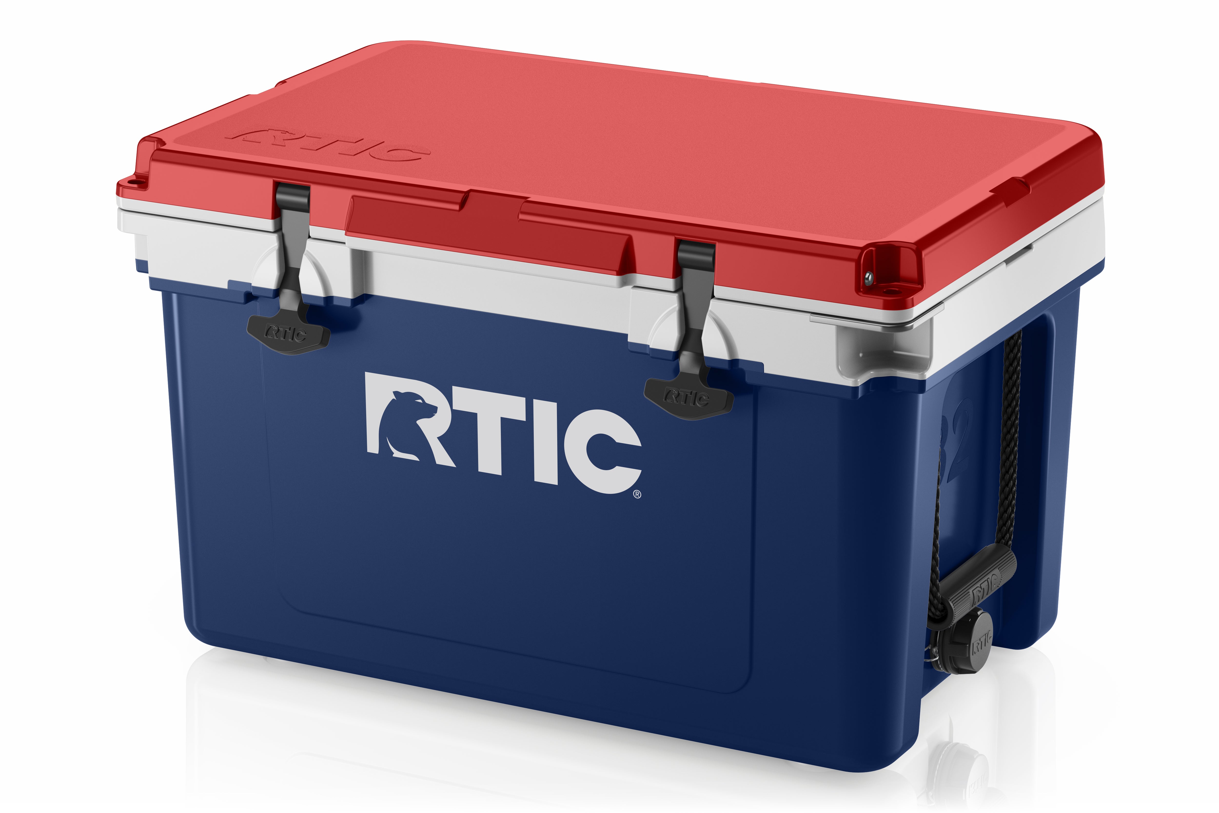 RTIC OUTDOORS 32 Quart Ultra-Light Hard-Sided Ice Chest Cooler