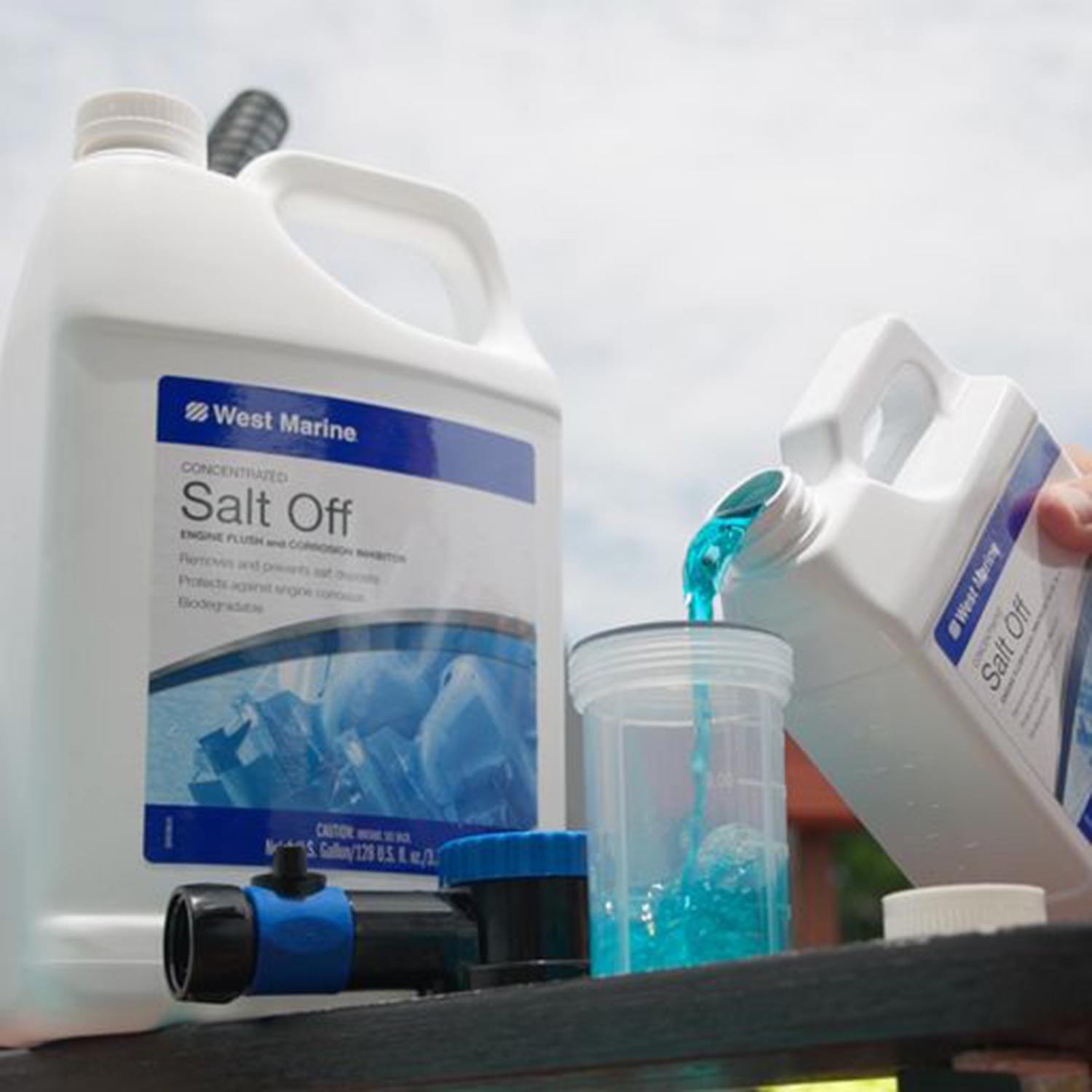 WEST MARINE Salt-Off Salt Remover with Mixer
